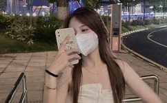 我猛然进入儿媳的身体